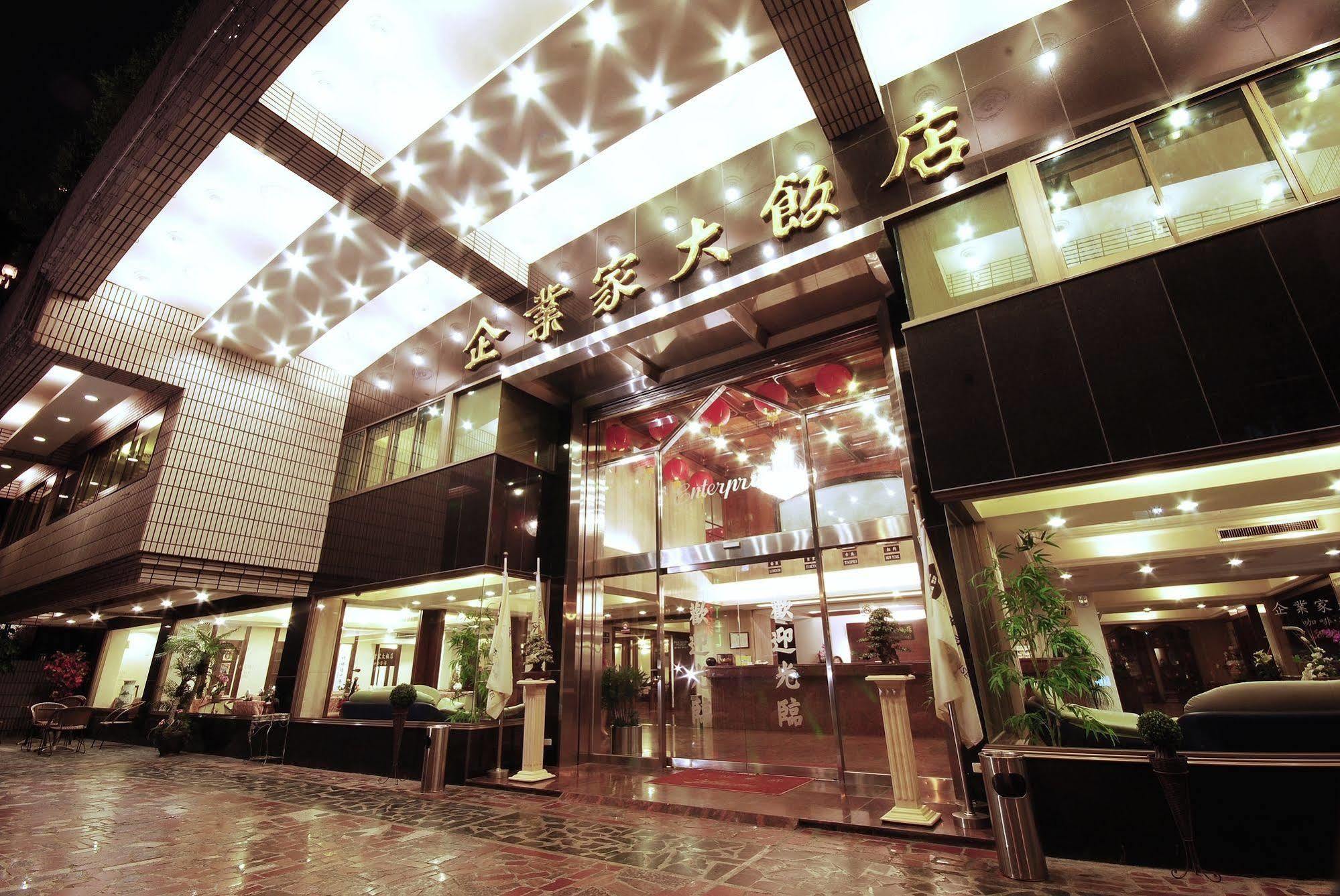 Twinstar Hotel Taichung Buitenkant foto